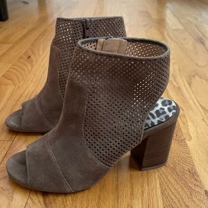Market & Spruce 3inch sandal booties